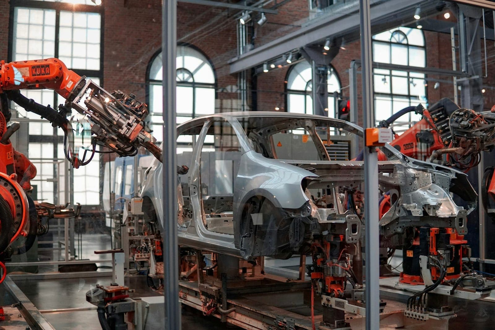 Automatisierte Fertigungslinie im Automobilbau